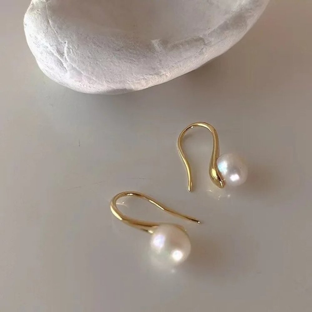 Simple And Design Of Luxury Freshwater Pearl Pendant Earrings